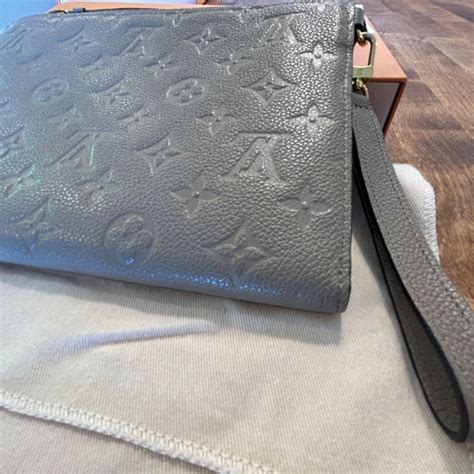 lv pochette melanie|LOUIS VUITTON Empreinte Pochette Melanie MM Tourterelle .